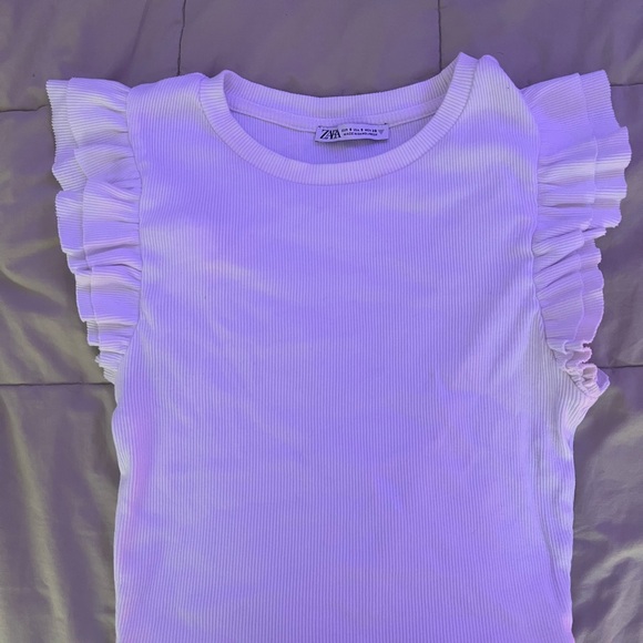 Zara ruffle top! - Picture 1 of 3